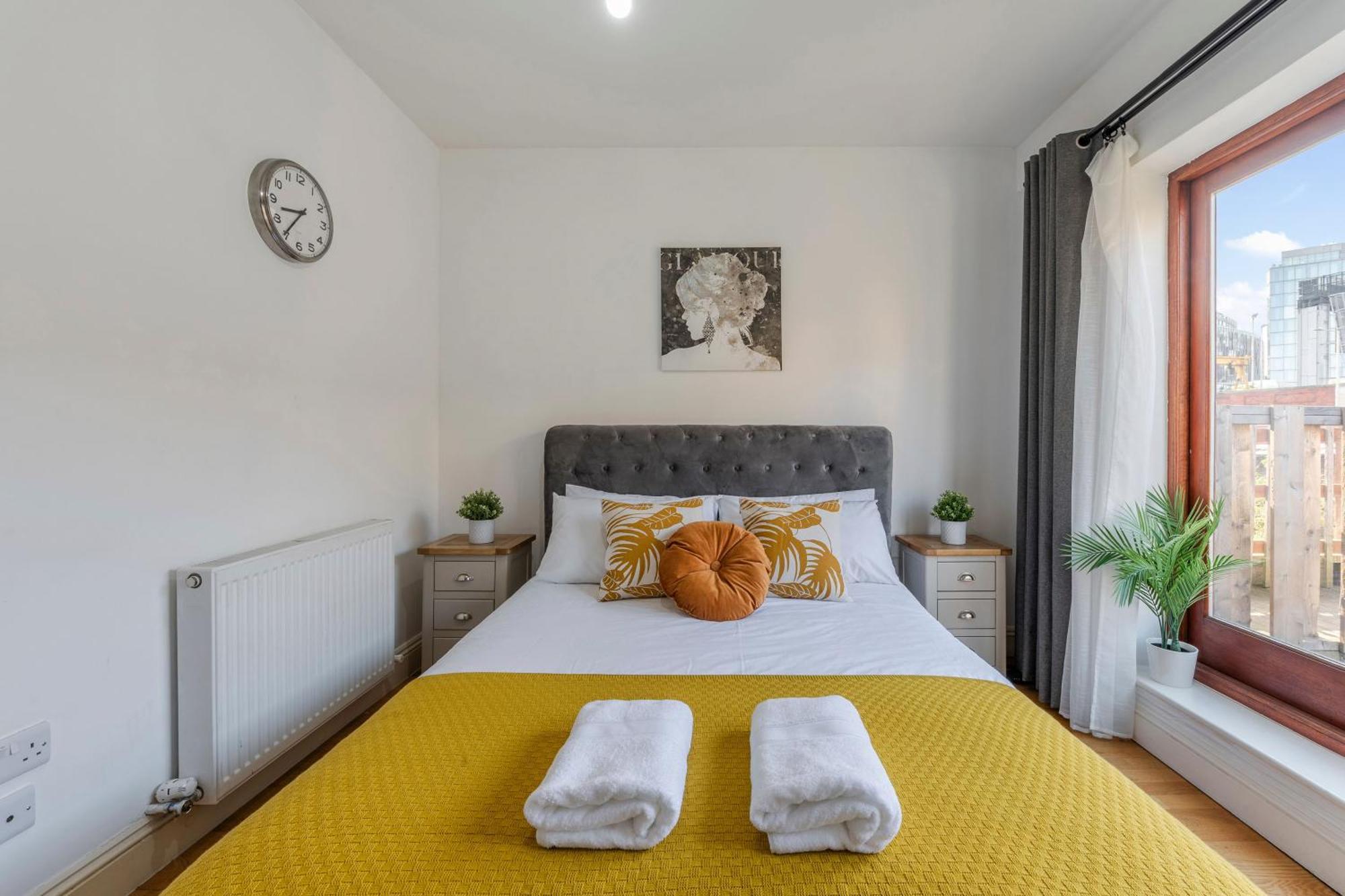 London Waterloo Apartment With Large Private Terrace - View Of The London Eye - 1 Bedroom 1 Bath Exterior photo